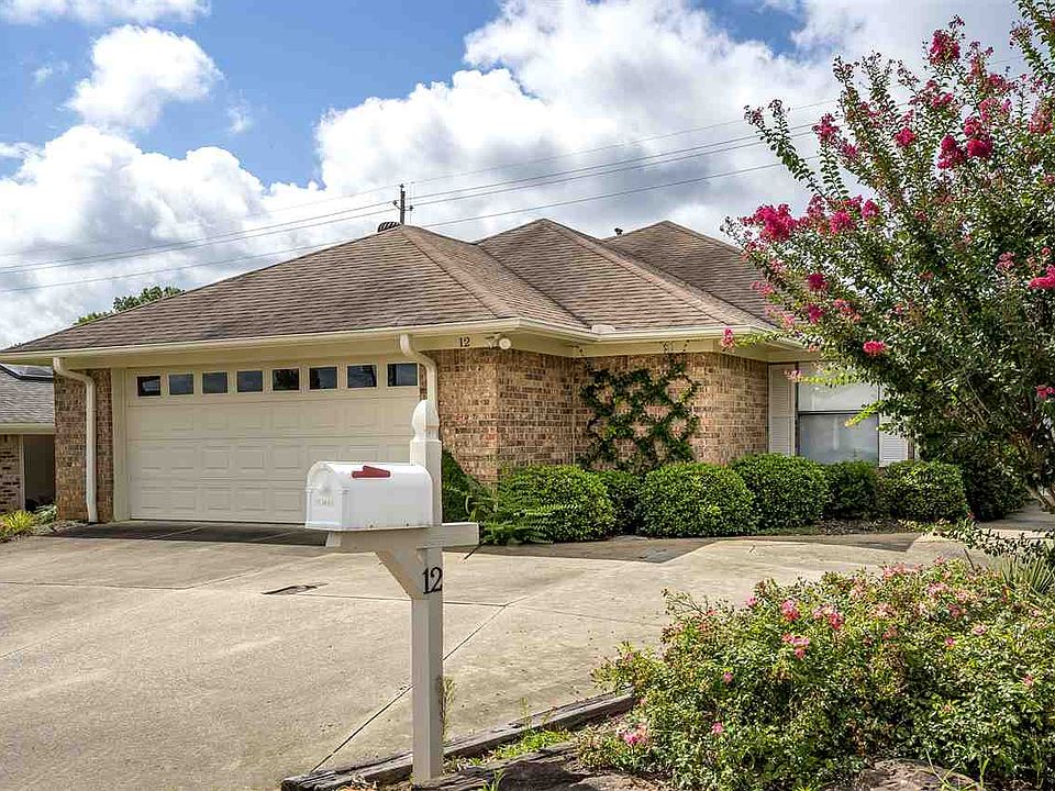 1st image of 12 Wellington Dr