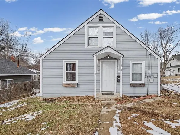 102 W Black Diamond St, Richmond, MO 64085