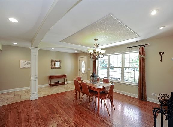 5th image of 12 Glenbrook Dr