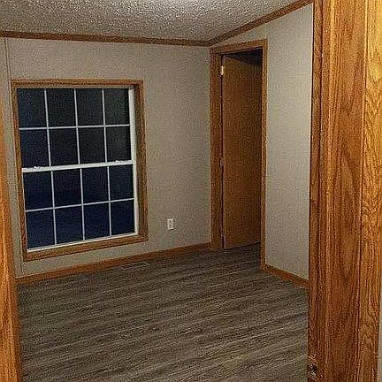 4th image of 4412 Hickory Dr