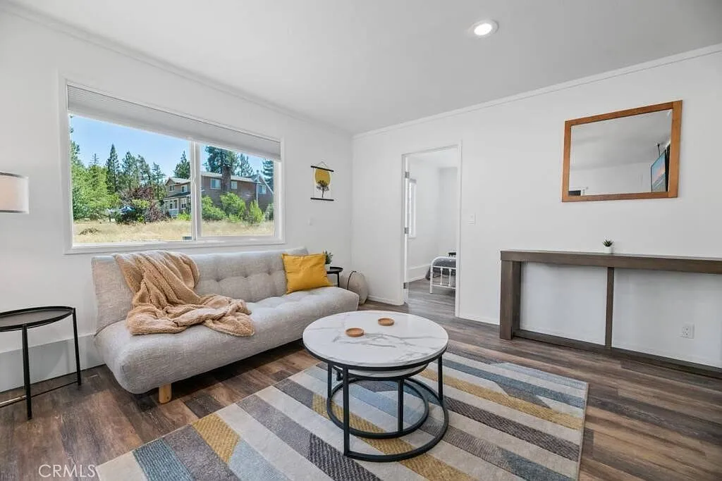 2 bed, 650 sqft, $1,650 — Photo 4