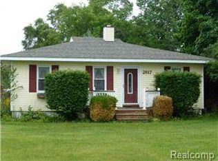 2817 Marlington Rd, Waterford, MI 48329