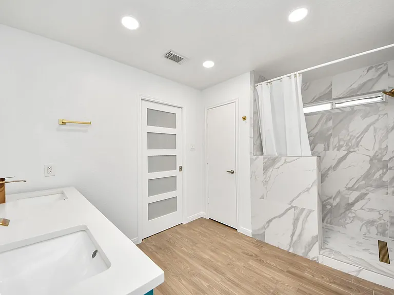 3815 Pebble Garden Ln — Photo 36