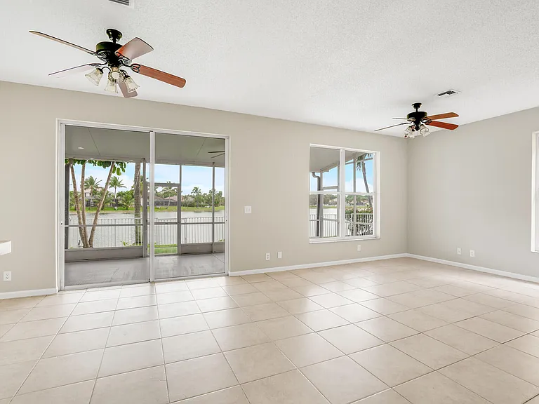 7787 Springfield Lake Dr — Photo 29