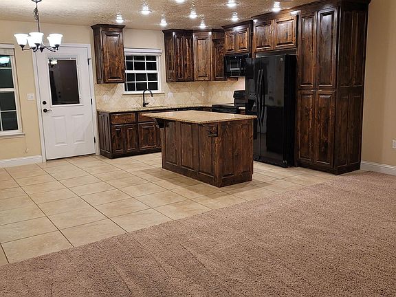 5th image of 176 Mariposa Dr