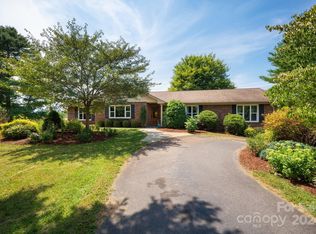 20 Morning Glory Ln, Weaverville, NC 28787
