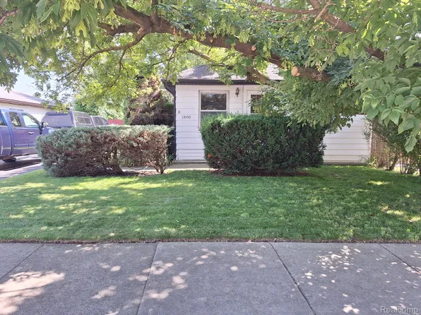 13450 Brainbridge Ave, Warren, MI 48089