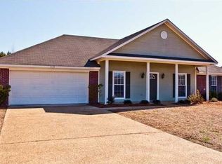 517 Roxbury Pl, Florence, MS 39073