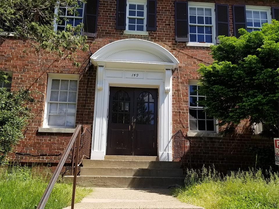 2nd image of 149 36th St NE APT 4