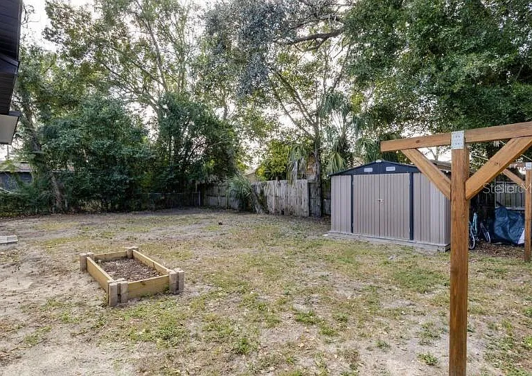 1225 King Ave — Photo 40