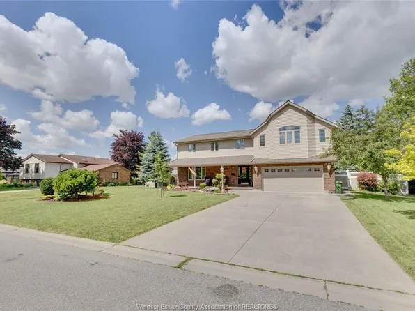 503 Regent Rd, Tecumseh, ON N8N 4B8