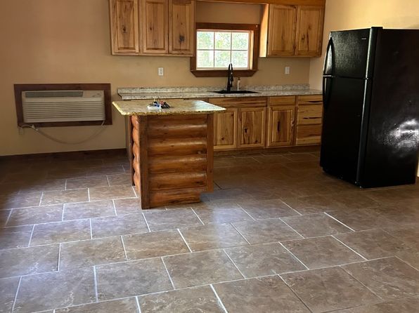 136 Knob Hill Cir