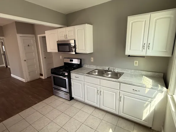 151 Fairview St #2, New Britain, CT 06051