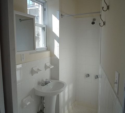 5th image of 14 Putnam Ave #2