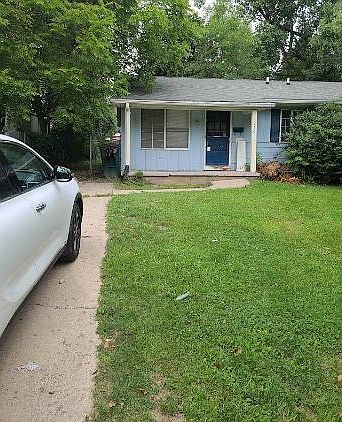 1st image of 930 Vincent Ct