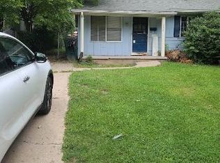 930 Vincent Ct, Lansing, MI 48910