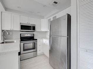 718 Executive Center Dr APT 27, West Palm Beach, FL 33401
