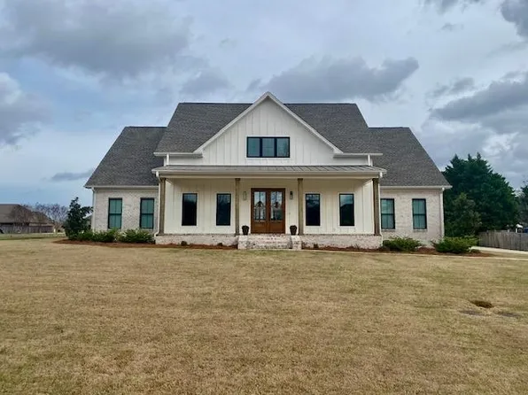 262 Maclin Cir, Tuscumbia, AL 35674