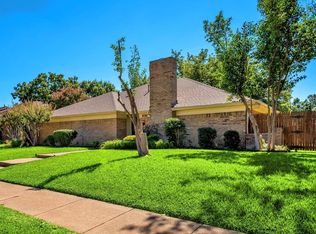 1011 Oxfordshire Dr, Carrollton, TX 75007