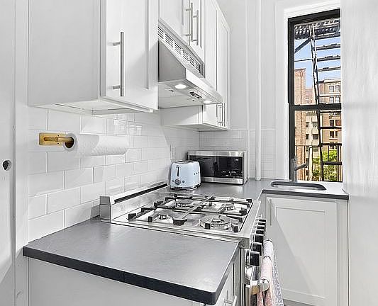 3rd image of 615 W 113th St APT 46