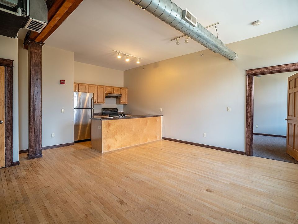 1st image of 346 Connecticut St #304