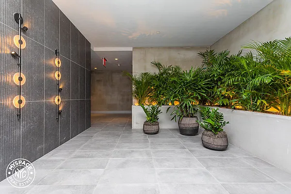 Rented by MySpaceNYC | media 10