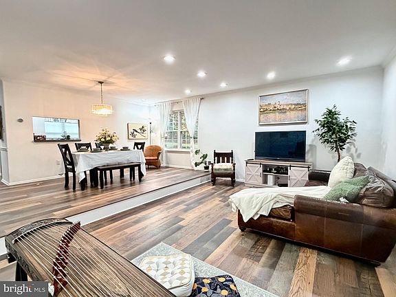 4th image of 21 Jasmine Ct