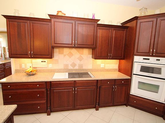 5th image of 151 Martesia Way