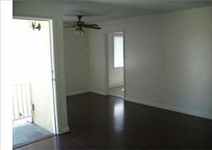 3rd image of 1539 W 208th St