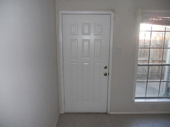 2nd image of 17493 Red Oak Dr