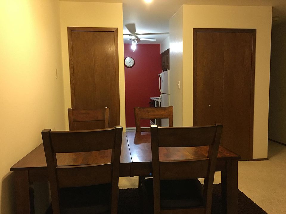1st image of 121 W North St