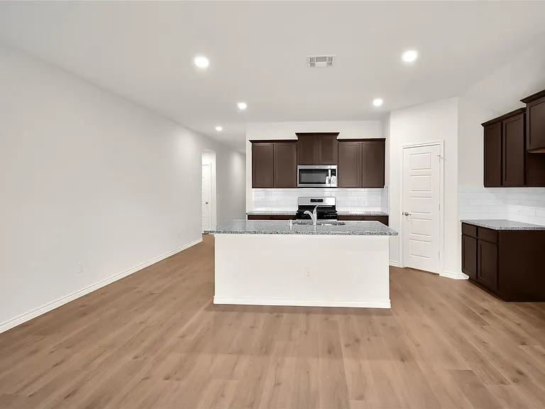 7221 Mayplace Dr — Photo 11