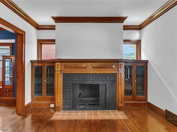 5th image of 3177 Warren Rd