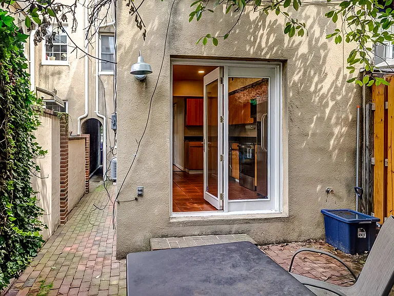 13 E Henrietta St — Photo 22