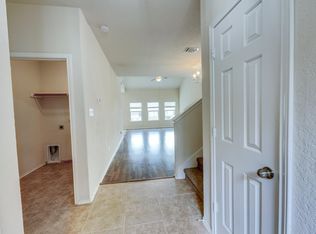 421 Prickly Pear Dr, Cibolo, TX 78108