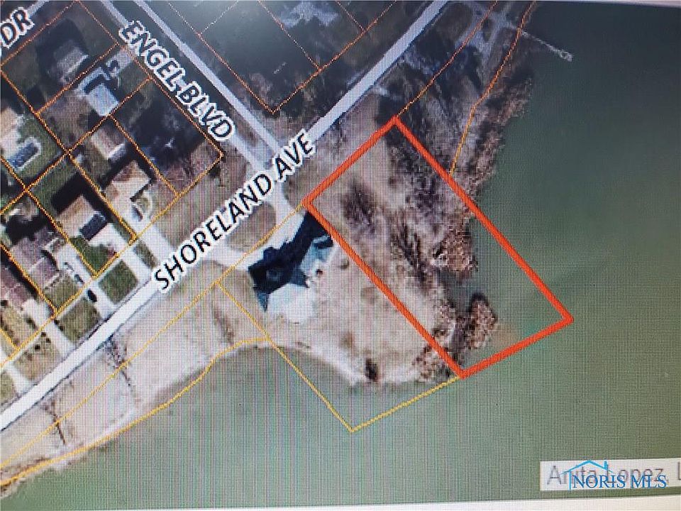 2nd image of 2266 Shoreland Ave