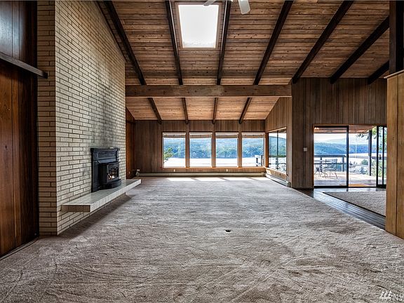 5th image of 150 Marina Heights Ln