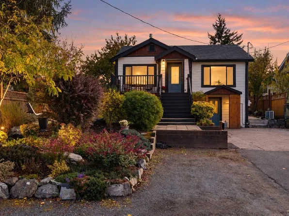 3023 Donald St, Saanich, BC V9A 1Y1