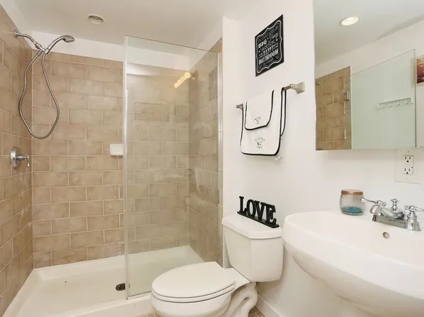 600 Harbor Boulevard image 15 of 27