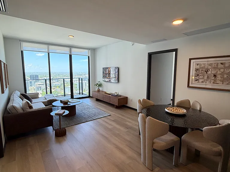515 SW 3rd Ave #B — Photo 11