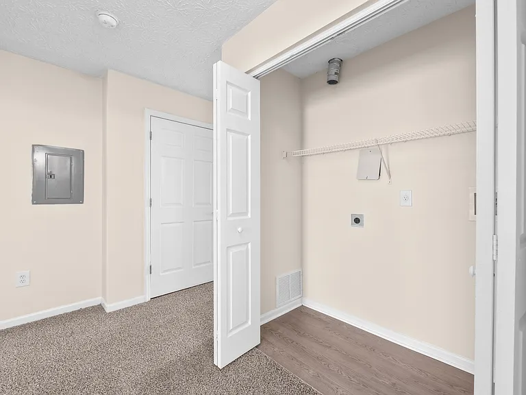 The Cove — Photo 44