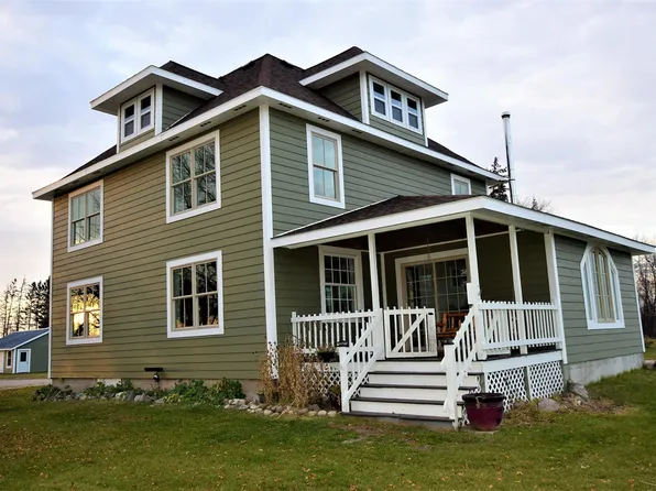 38272 300th St, Roseau, MN 56751