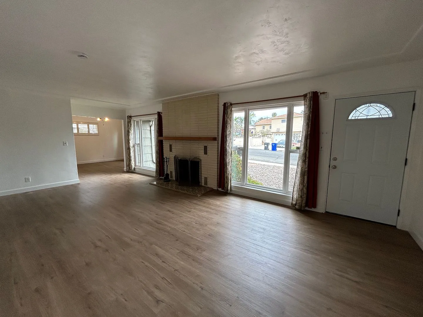 5 Bedroom, 3 Bath in College Area!! — Photo 4
