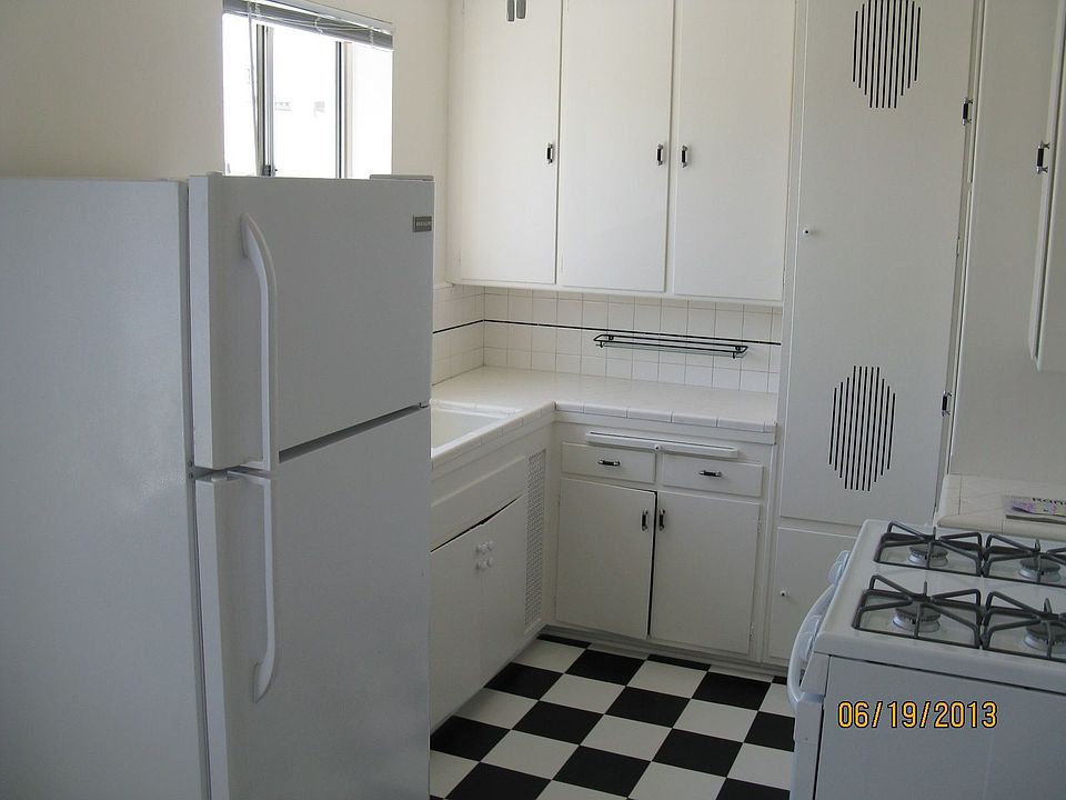 1st image of 530 E Angeleno Ave