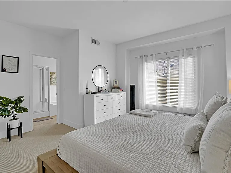 20402 Santa Ana Ave #15 — Photo 35