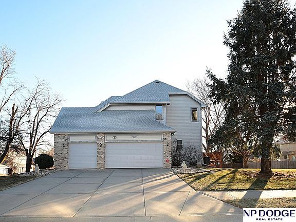 3rd image of 2913 Courtney Dr