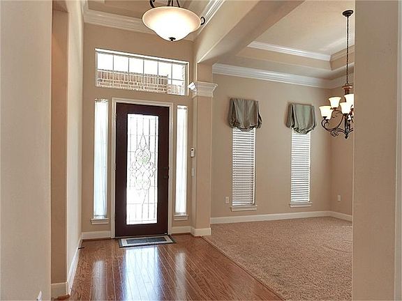 2nd image of 5302 Colonial Park Ln