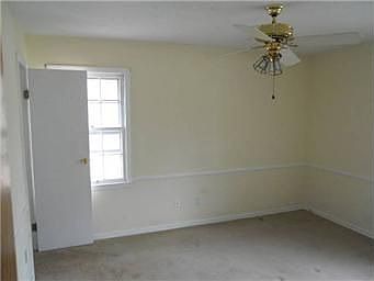 2nd image of 209 E 113th St