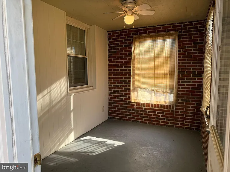 13769 Travilah Rd — Photo 28