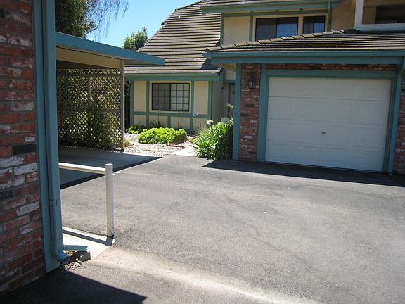 3rd image of 1496 Aarhus Dr Unit L